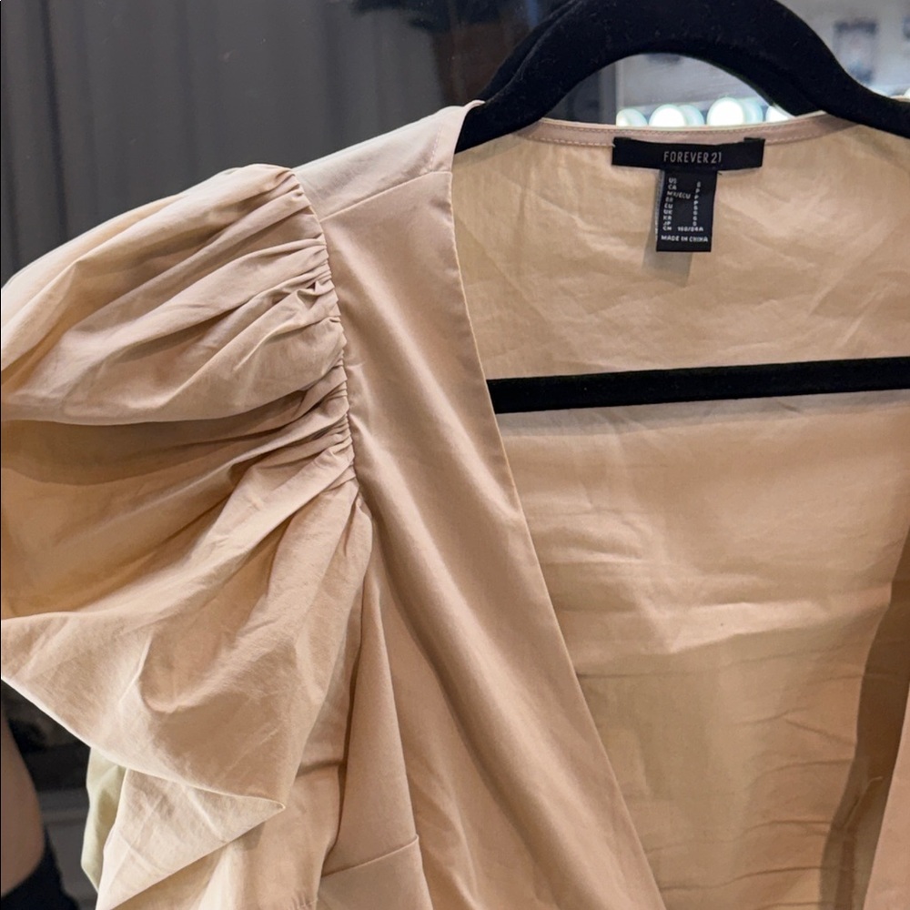 Forever 21 Crop Top Nude Beige Cream Puff Sleeve Crop Top Small - Picture 13 of 14